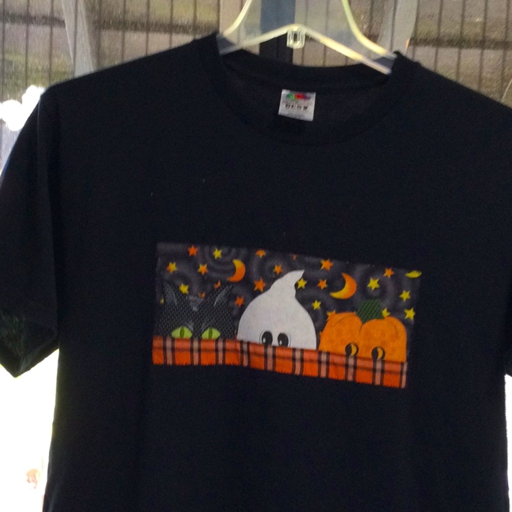 Vintage Halloween T-shirt embroidered